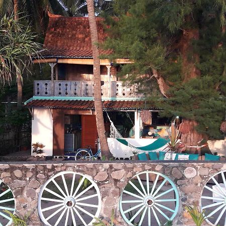 Kai's Beach House Villa Gili Air Exterior foto